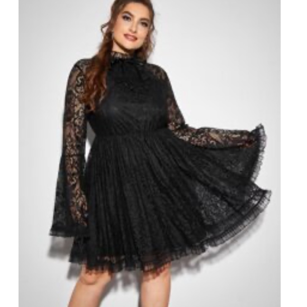 Black lacy dress